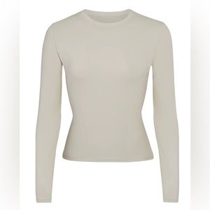 Skims Fits Everybody Long Sleeve T-shirt - talc (S)